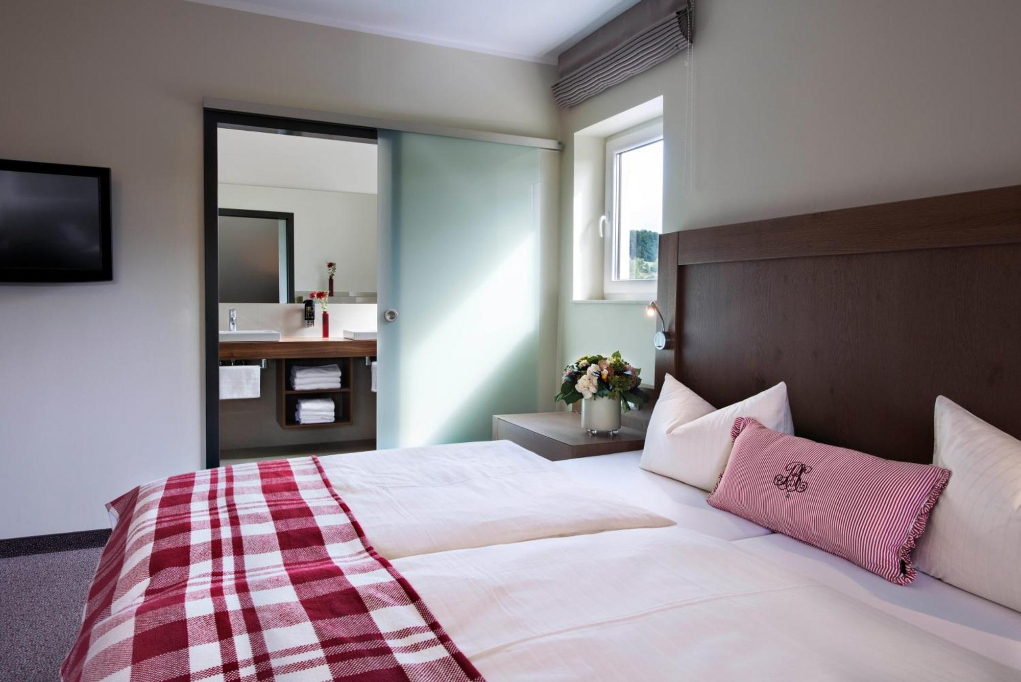 Best Western Hotel Brunnenhof Вайберсбрунн Экстерьер фото
